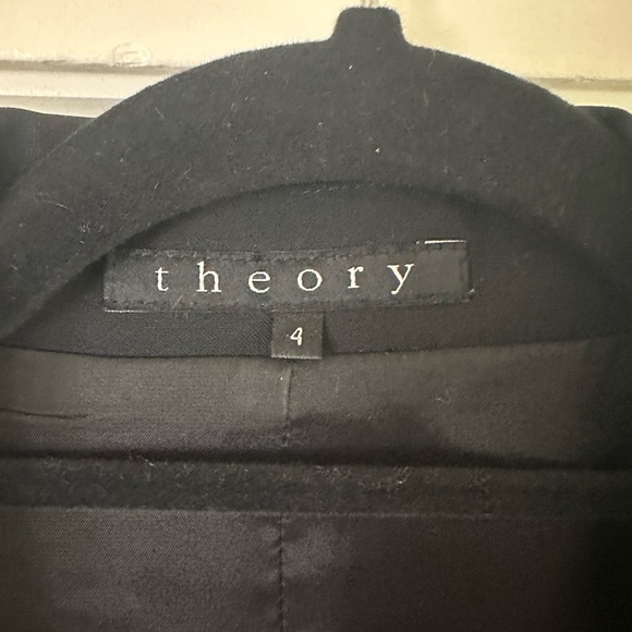 Theory black fitted blazer - Picture 3 of 4